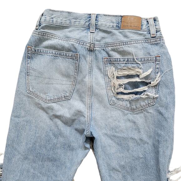 American Eagle Mom Jeans Light Wash Destroyed High Rise Jeans Women Sz US 2 Reg - Picture 3 of 7